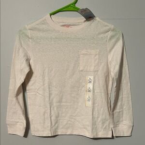 Cat & Jack Cream Long Sleeve Tee. With pocket. Small. 6/7. NWT.